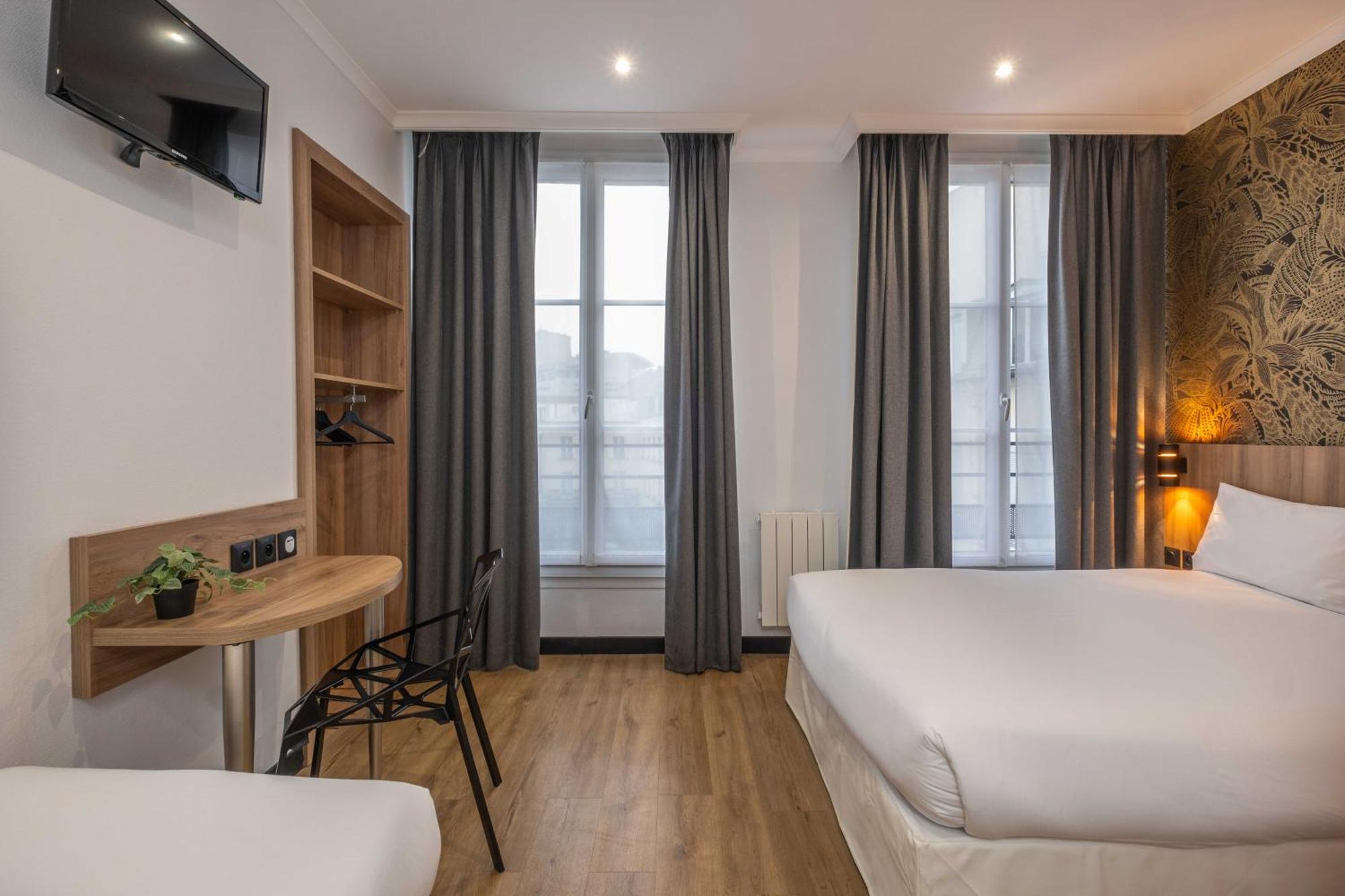 Hotel Daval Paris Exterior photo