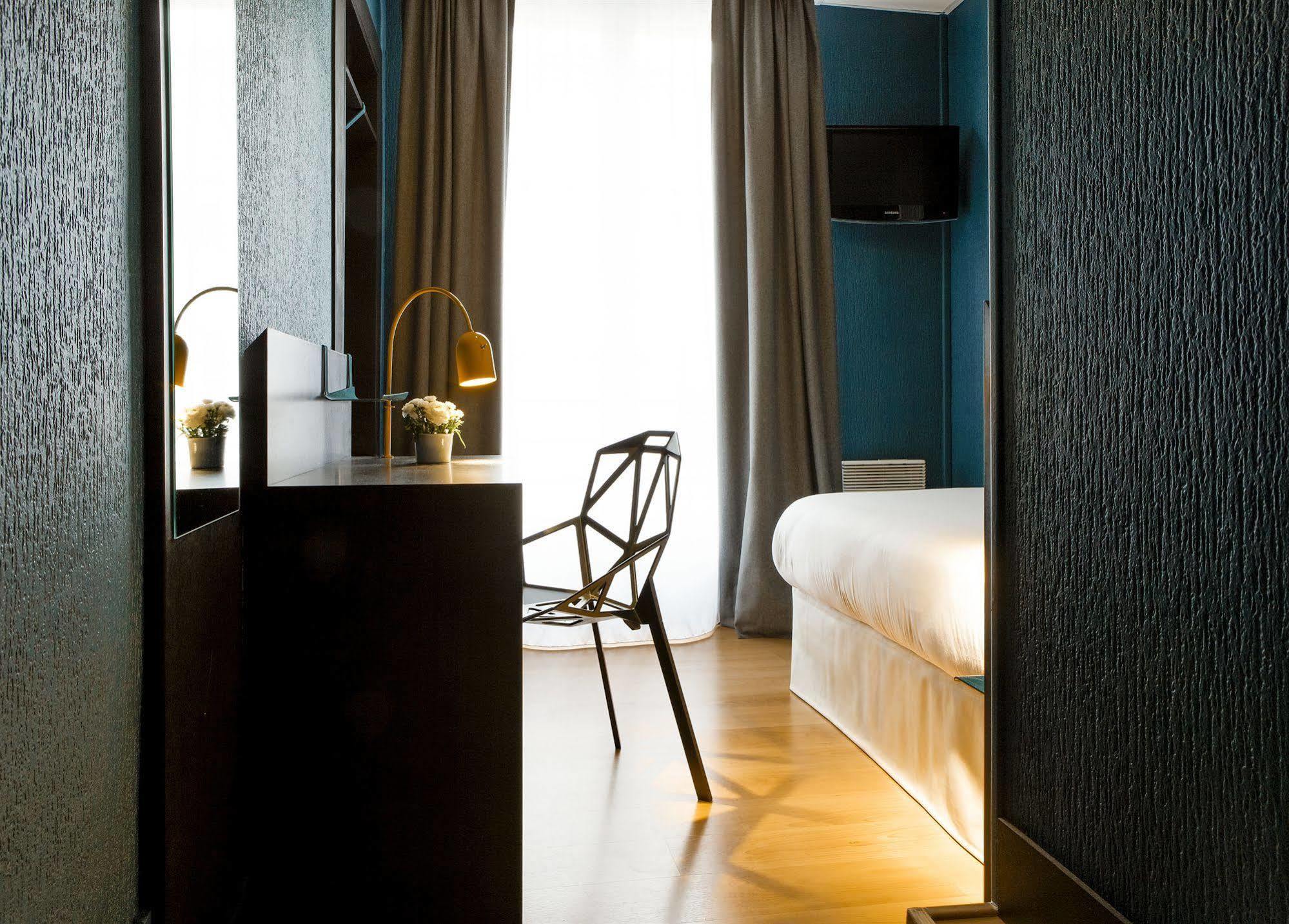Hotel Daval Paris Exterior photo