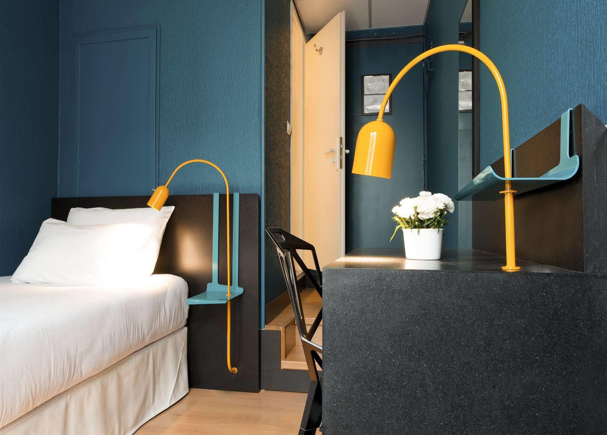 Hotel Daval Paris Exterior photo